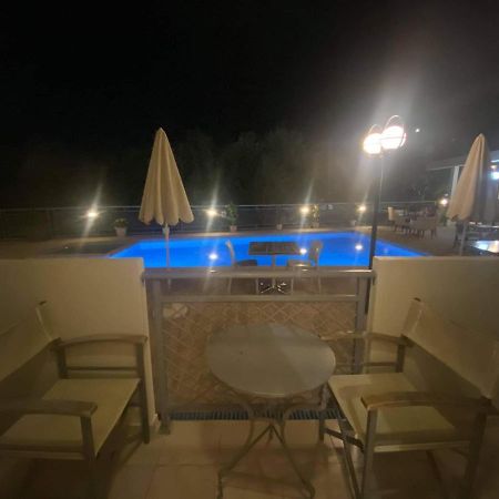Hotel Emilia ザキントス エクステリア 写真