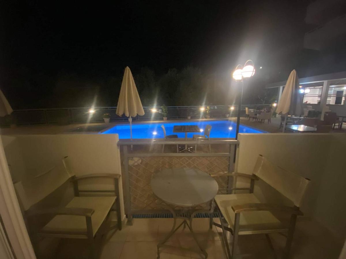 Hotel Emilia ザキントス エクステリア 写真